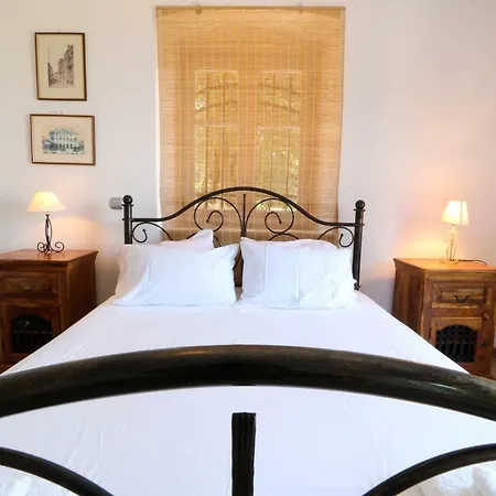 The Olive Press 4*
